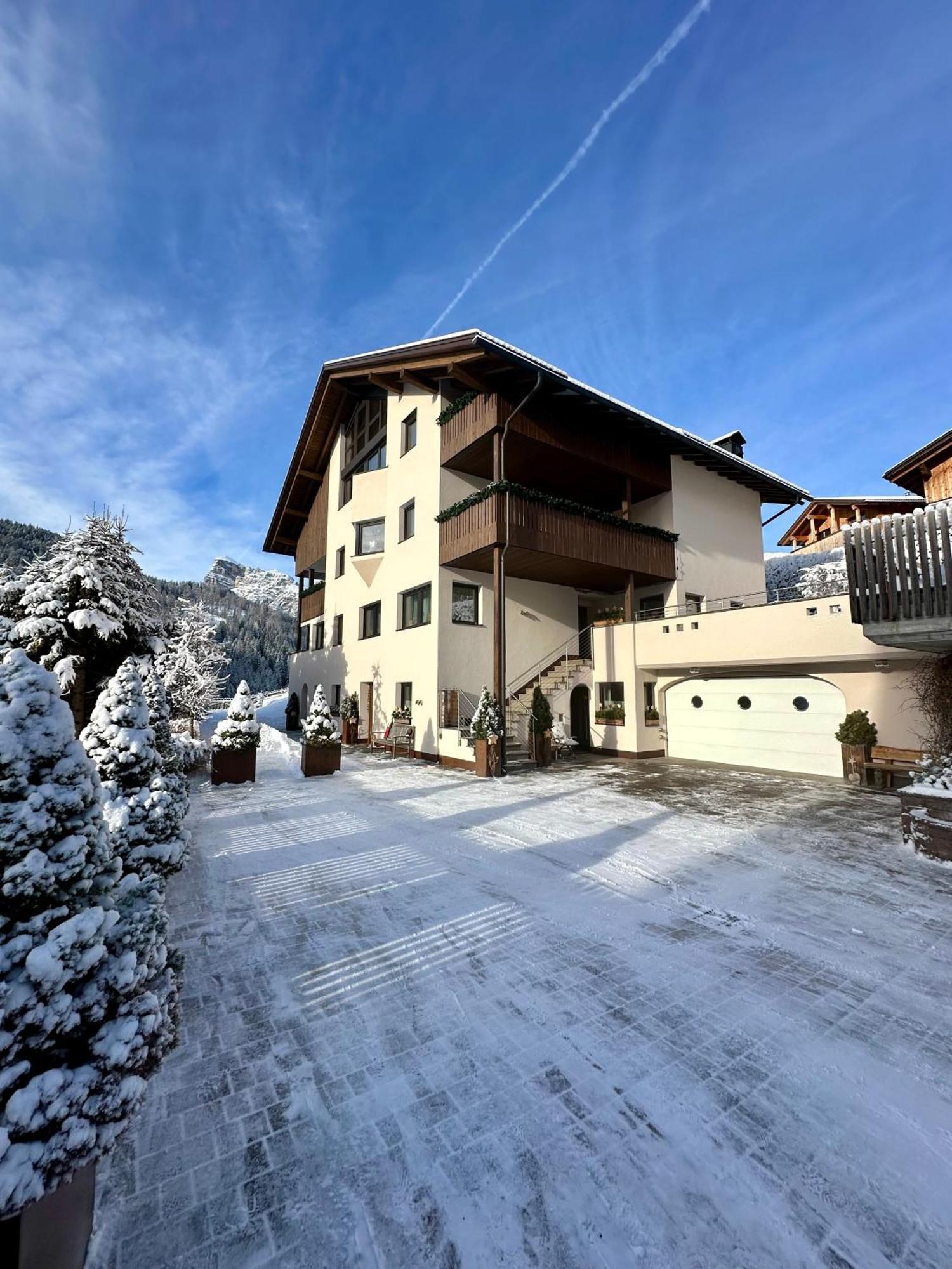 Ciasa Laoi Apartment San Cassiano (Badia)