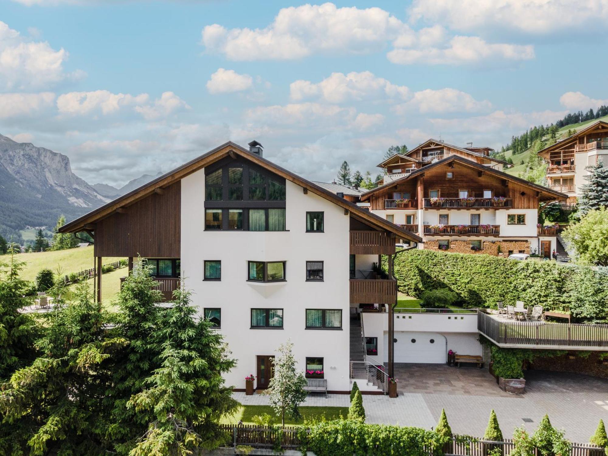 Ciasa Laoi Apartment
